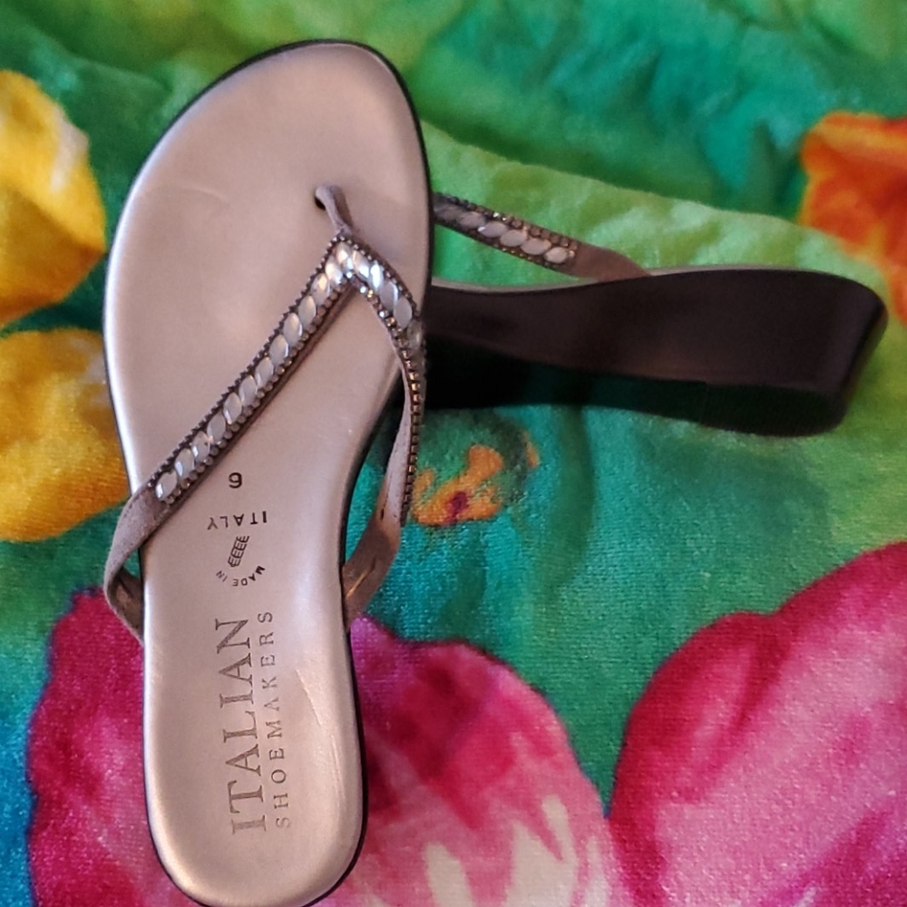 Silver Flip-flop Sandals